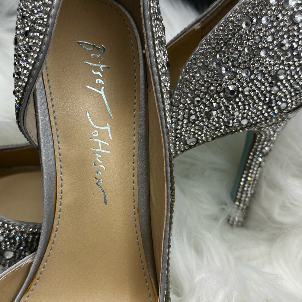 Betsey Johnson Hazil high heels in Silver and Crystal Embellishments 🎉HP🎉 - Picture 6 of 7